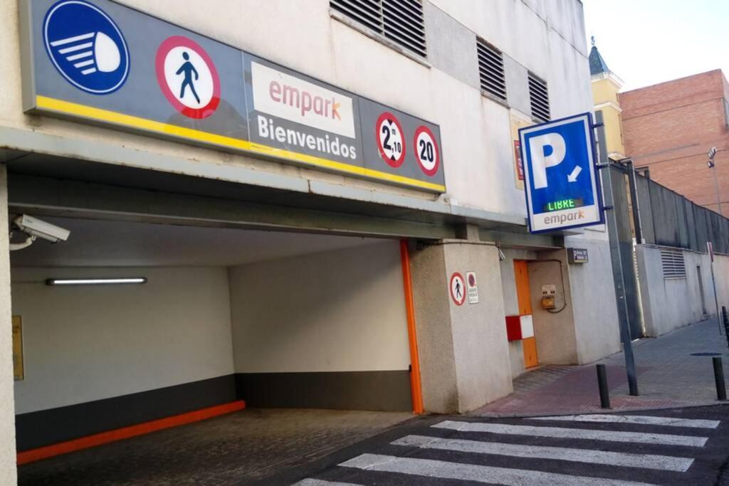 Magnifico Apartamento Tipo Duplex En Triana Sevilla Bagian luar foto
