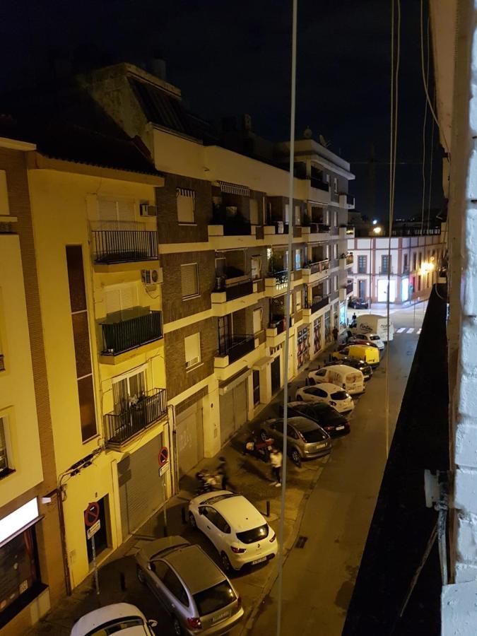 Magnifico Apartamento Tipo Duplex En Triana Sevilla Bagian luar foto