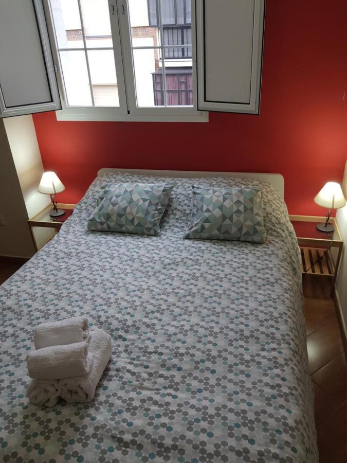 Magnifico Apartamento Tipo Duplex En Triana Sevilla Bagian luar foto