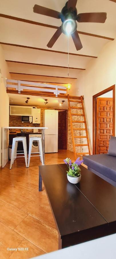 Magnifico Apartamento Tipo Duplex En Triana Sevilla Bagian luar foto